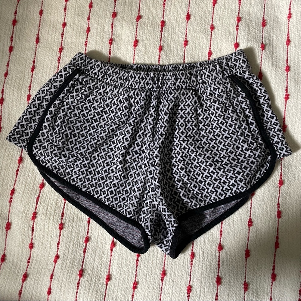 RVCA women’s Cabin Fever Cozy shorts size extra small